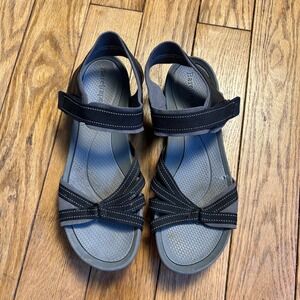 Baretraps Sonya Womens Black Sport Sandals Strappy Comfort Walking Shoes 9.5M